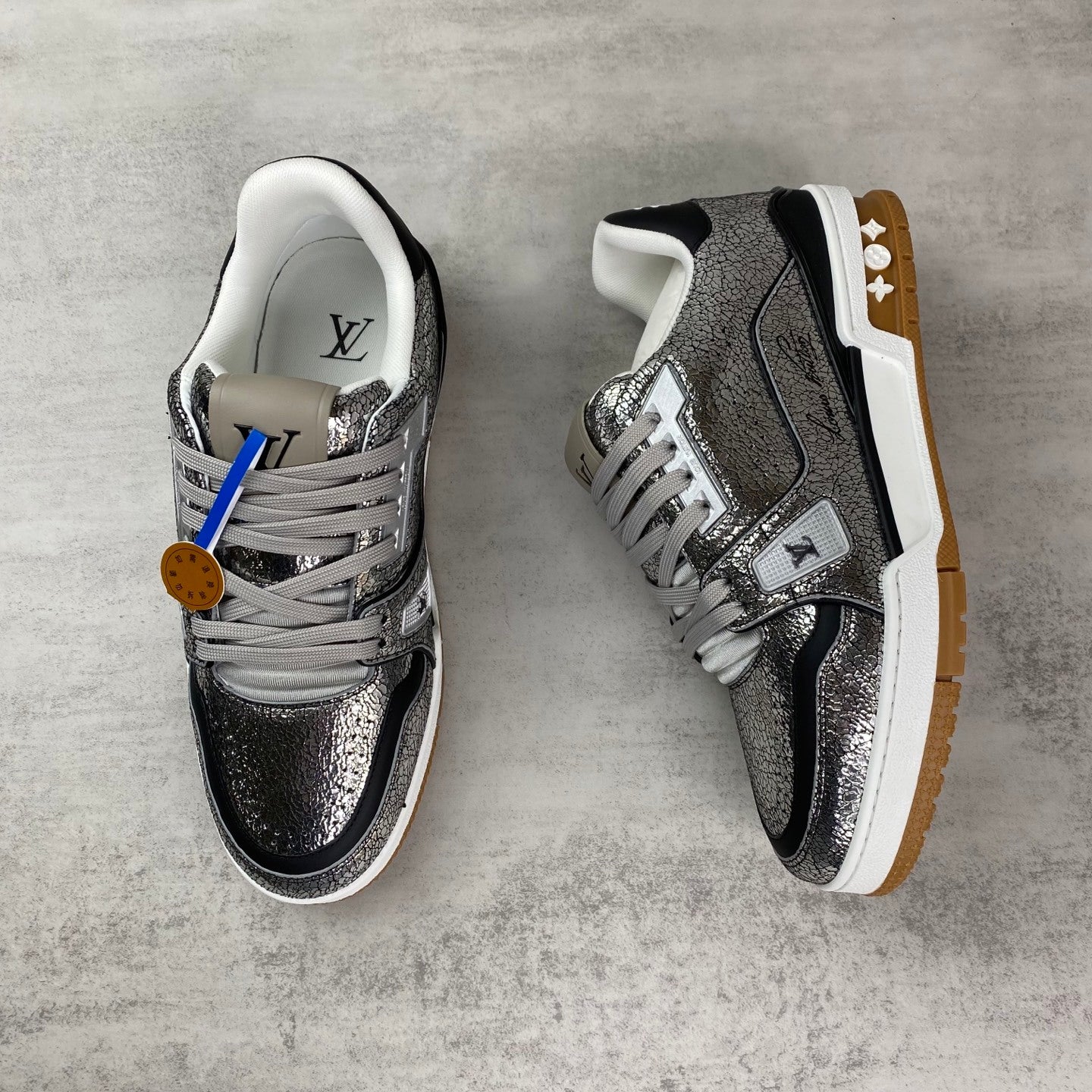 LV Trainer — Silver Cracked