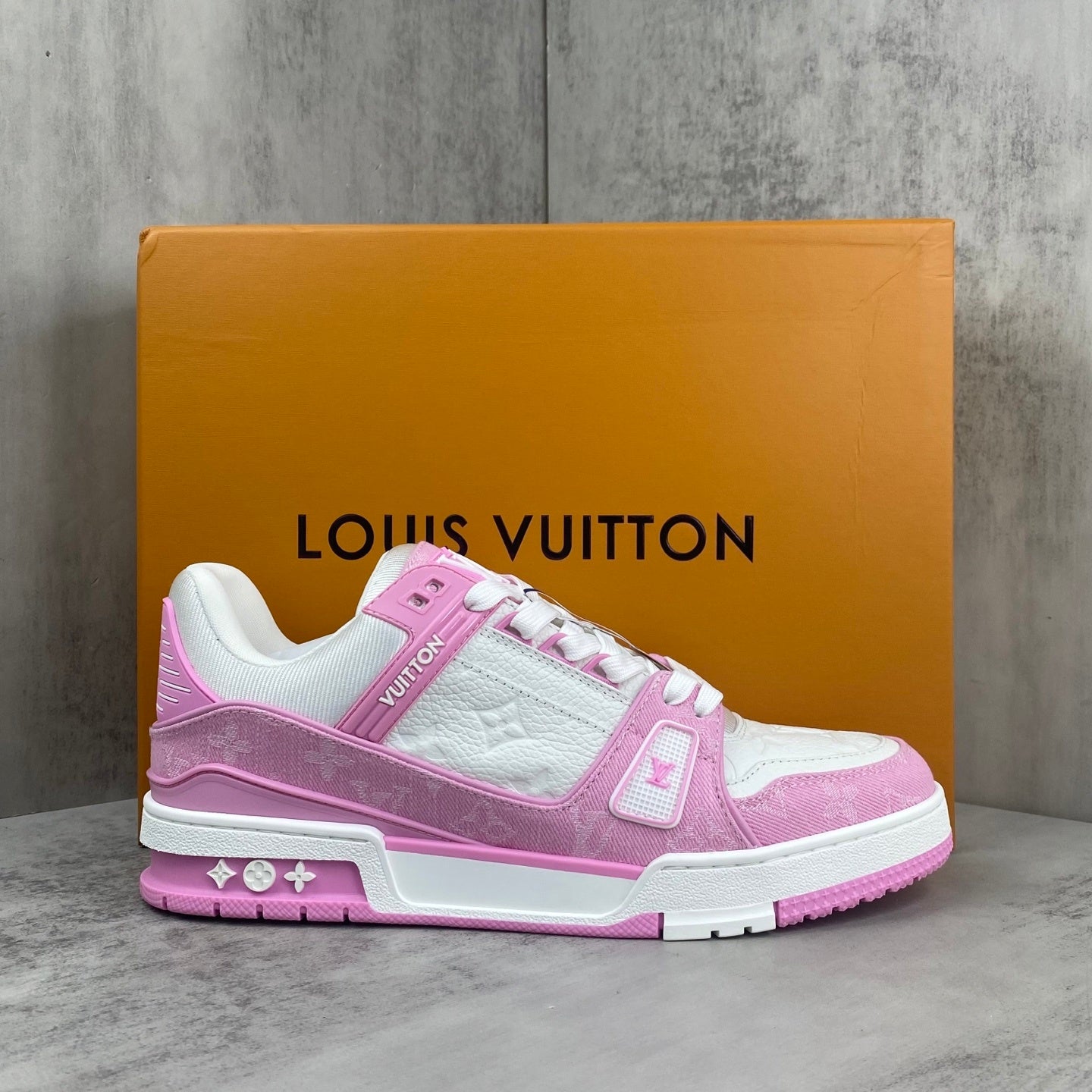 LV Trainer — White Pink