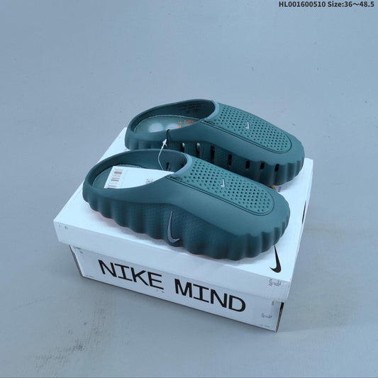 Nike Slide — Green