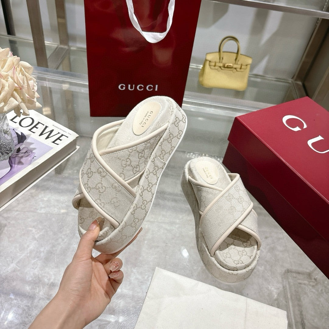 Gucci GG Slide