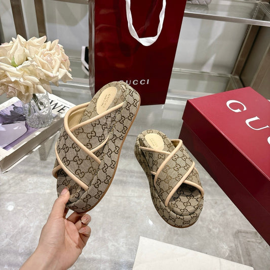 Gucci GG Slide