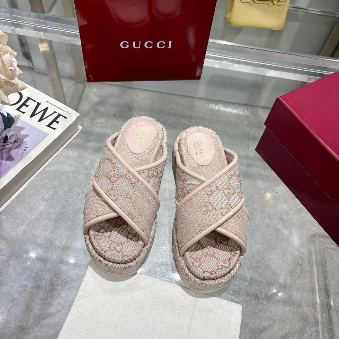 Gucci GG Slide